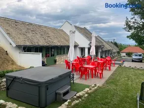 Borostyán Porta Lesencetomaj - Image 2