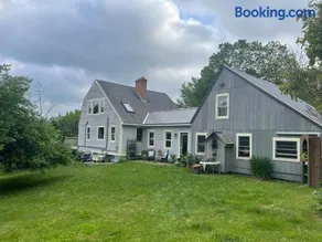 Cozy elegant suite foliage views near Shelburne - Image 2