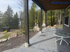 Waterfront Algonquin Retreat,Hot Tub & Sauna - Image 3