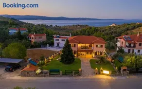 Xalonia Seaview - Image 1