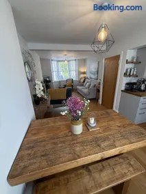 Highfield Terrace – Cosy Devon Retreat, Close to Beer Beach - Image 2