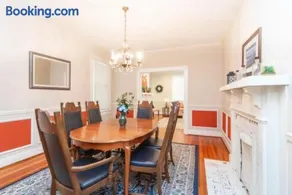 Near Lakebottom Park & Downtown - Parkside Cottage - Image 2