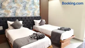 Hotel Empire - Image 4