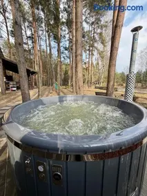 Kurort Mirowice-domek w lesie, z balią z jacuzzi i hydromasażem W CENIE - Image 1