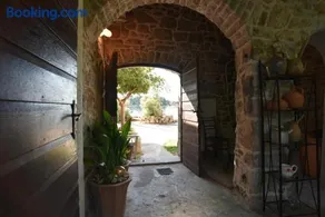 Stone House Garden Retreat by the Sea - Image 2