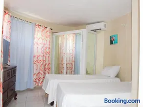 2BR Villa Ocean Views Beach 5mins to Airport - Image 3