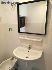 IRON GATE MARINA3B - Image 4
