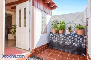 Charming House in Costa Calma with Mountain View and Terrace - Image 2