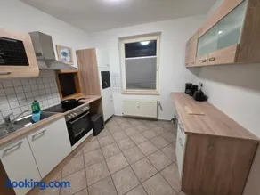 69m2 FERIENWOHNUNG mit PARKPLATZ an der Unterkunft Apartment am Zittauer Stadtzentrum Top Lage - Wohnen auf Zeit - 3 Raum Wohnung - Image 3