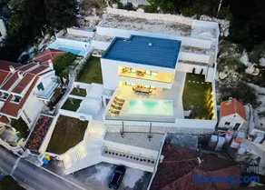 Familiy Villa Navis with heated pool - Image 1
