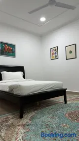 Big & Quiet Apartment - Image 3