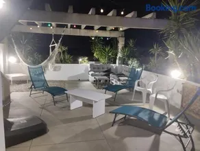 Atico of 3 rooms, total 130m² just for you with a 60 m² terrace, swimming pool, mountain and marina view. - Image 1