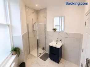 Cosy City Centre Retreat In Brighton - Image 2