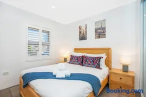 Walk to Beach Escape @ Cronulla - 2Bdrm- Parking - Image 5