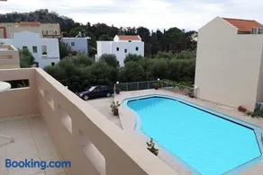 Litinas Apartments with pool - Image 1