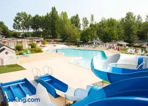 Mobil-home tout confort en camping avec terrasse couverte - Image 2