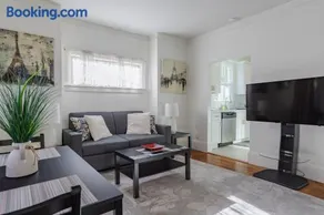 1 Berkeley - Entire Apartment - Private, Spacious - Image 5