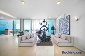 Beachfront Upscale House in Telchac - Image 2