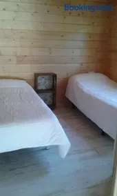 Casita de madera junto al mar - Image 4