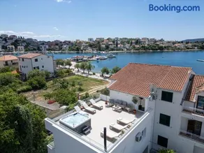 Villa Rozana - Beachfront Wellness Retreat - Image 4