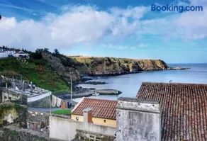 Ribeirinha House - Image 4