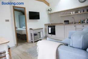 BARLEY - cosy stylish apartment - easy access to Bath and many nearby attractions - Image 5