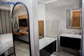 Nare Boutique Hotel - Image 5
