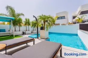 STYLISH VILLA 2018,POOL,3B.R.WIFI,NETFLIX - Image 4