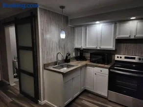 Cozy spot near Lake Winnie! - Image 2