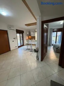 Casetta accogliente indipendente con parcheggio privato - Image 2