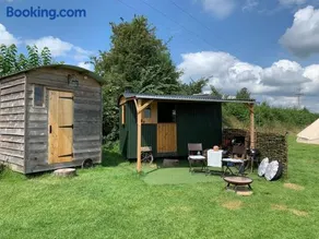Willowdene shepherds hut - Image 4