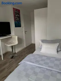 Zimmer mit Küche und Bad - Image 3