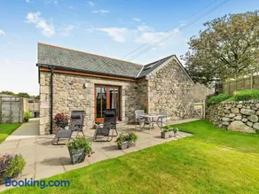 1 Bed in Helston oc-boder - Image 2