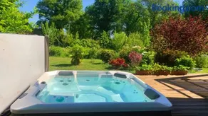 Villa Piscine Chauffée et Spa Idéale pour Famille et Amis - Image 2