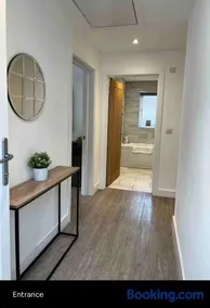 Green 3 bed bungalow with en-suite and parking - Image 2
