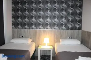 BCN Condal Hostal - Image 4