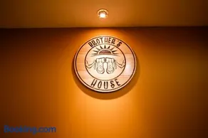 BROTHERs HOUSE - Image 1