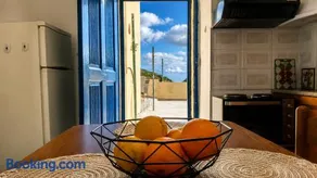 Saint George Terrace House - Image 1