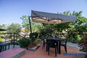 Luminoso appartamento con ampia terrazza - Image 4