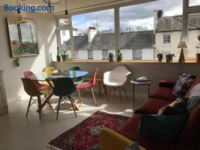 Swanky & Spacious Luxury 3 Bed - Image 3