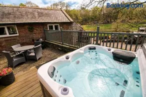 Mill House Cottage, on a Fishing Park near Brampton with hot tub - Image 1