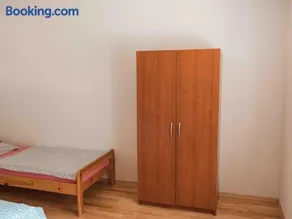 Yvonne Apartments - Image 4