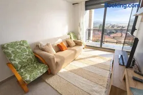 Quiet apartment in Cudón - Image 2