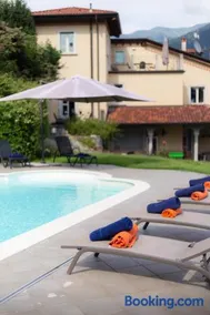 Luxury Apartments with share Pool - Image 1