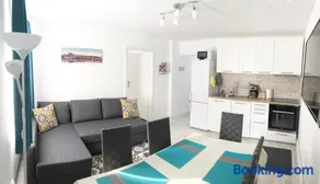 Riverside Ski Apartment - Image 1