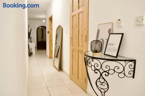 Private Rooms - 2 Bedroom Shared Apartment in Blata l-Bajda - Close to Valletta - Image 2