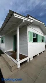 Linda casa bem localizada em Passo de Torres - Image 5