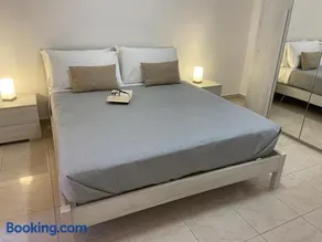 Golden House Holiday - Image 2