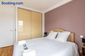 GuestReady - Contemporary Apt in the 20th Arr - Image 3