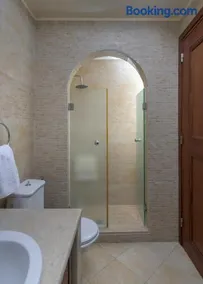 White Villa - Image 4